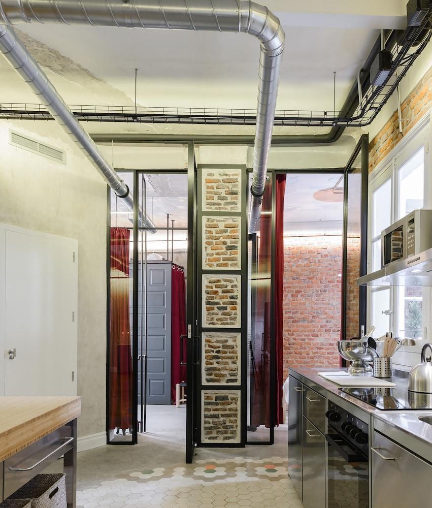 Charming Puerta De Alcala Apartment Madrid Exterior photo